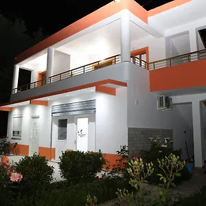  Villa Likaj